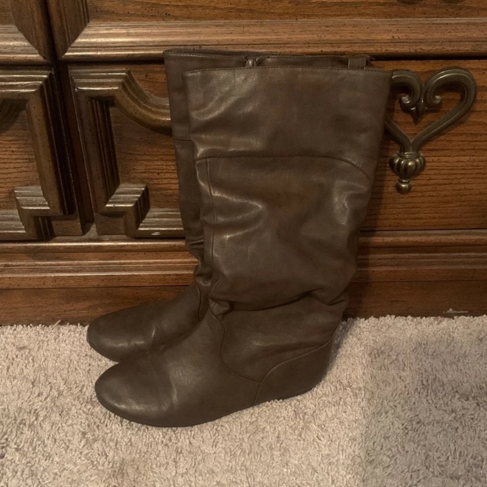 Brown boots